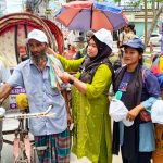 শ্রমজীবীদের মাঝে ক্যাপ বিতরণ